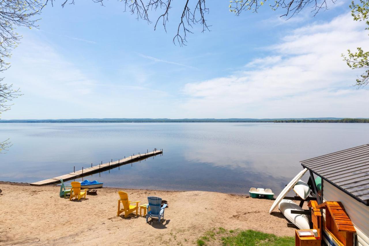 Greystone On Golden Lake Deacon Экстерьер фото